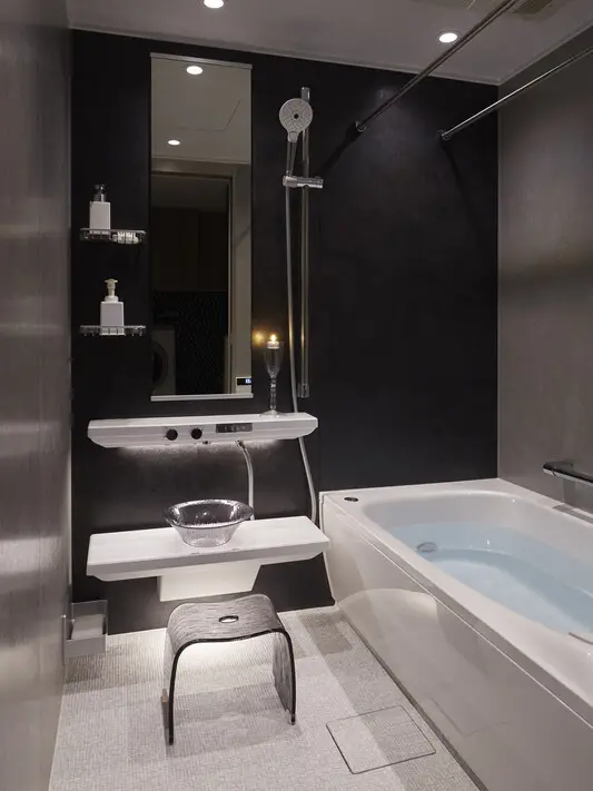 デザインにこだわった開放的な水廻り空間